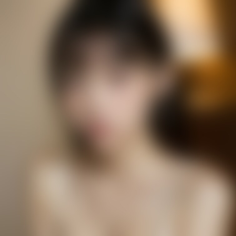 【胸チラ👀】
最近ハマっている胸チラ
見えるよりエロい( *´艸`)
✨Cost of a lunch (お昼代)