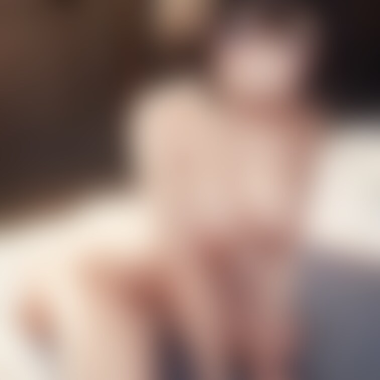 おっぱいを強調する格好……
いいねが多かったら、もっと投稿していくよ🍀