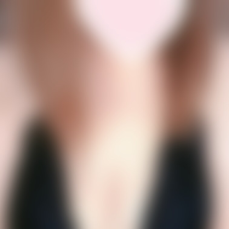 カップもワイヤーもないブラだと…