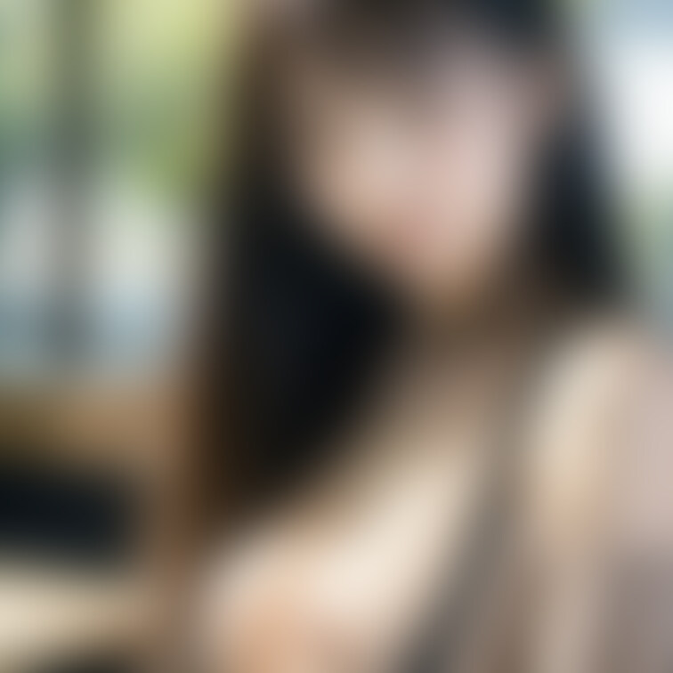 温かい季節になると胸元も汗をかくのでいつも出しちゃいます♡笑