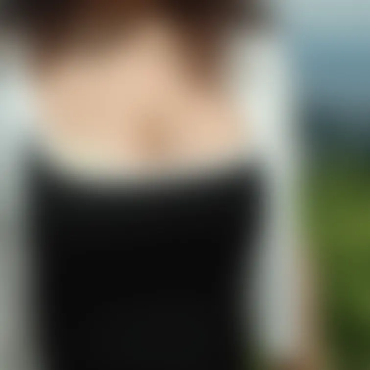 ♥️露出♥️山頂から眺める絶景
巨乳を自撮り

平日の山頂は人も少なく
のんびりとした雰囲気