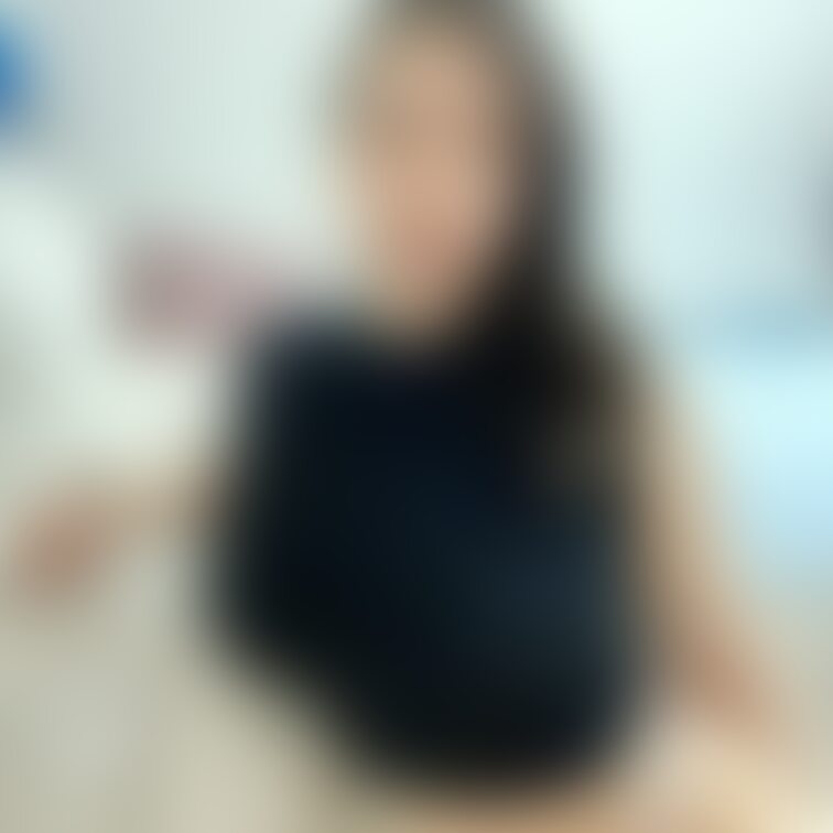 ニットにパンツにソックスって
そのアンバランス感が私的になんだかとてもえっちなのです。💓
靴下見えてないけど、、笑