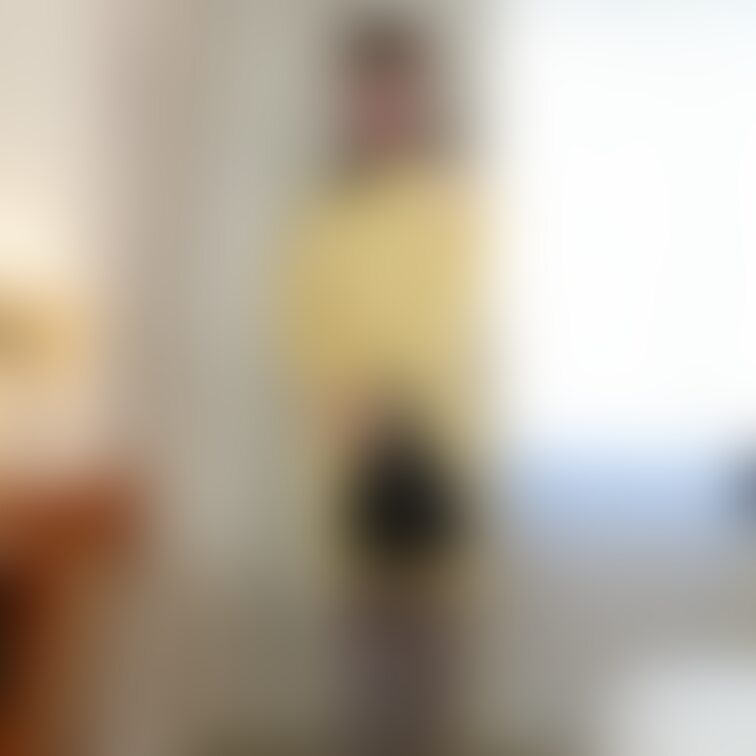 #003 MKちゃん　
「ドM顔面弄り＋ガニ股ピースで立ちション」（18/28ページ）

Ekusiad専属元祖放