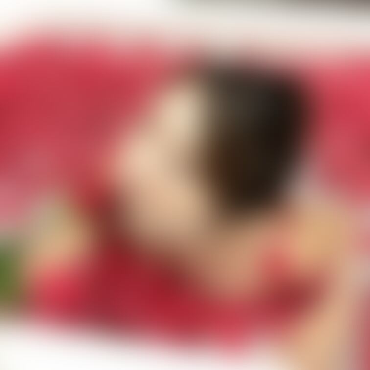⭐️お気に入り》ボタンを押すと、なっちが喜びます🍒✨

お風呂一面にバラを浮かべたお風呂😊
上がった後も自分からず