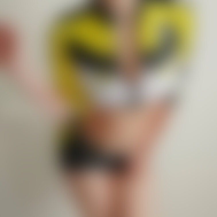 むちむちレースクイーン
下乳もお尻も見せてくれる♡
