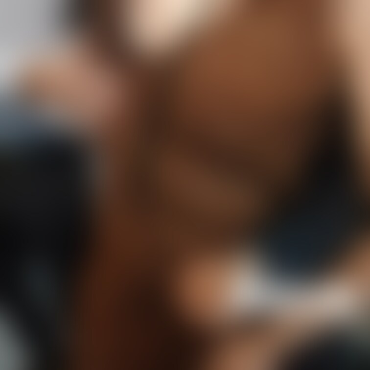 3年前のニット露出動画が今でもXでいいね、リポストされるのでMyFans版の編集をしたいと思います☺️。