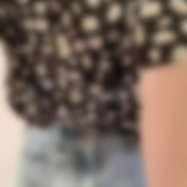 洋服→下着🤭💞

脱ぎ脱ぎしてみたよ(◍•ᴗ•◍)
全裸までの続きは別プランに載せるね！

動画::1分