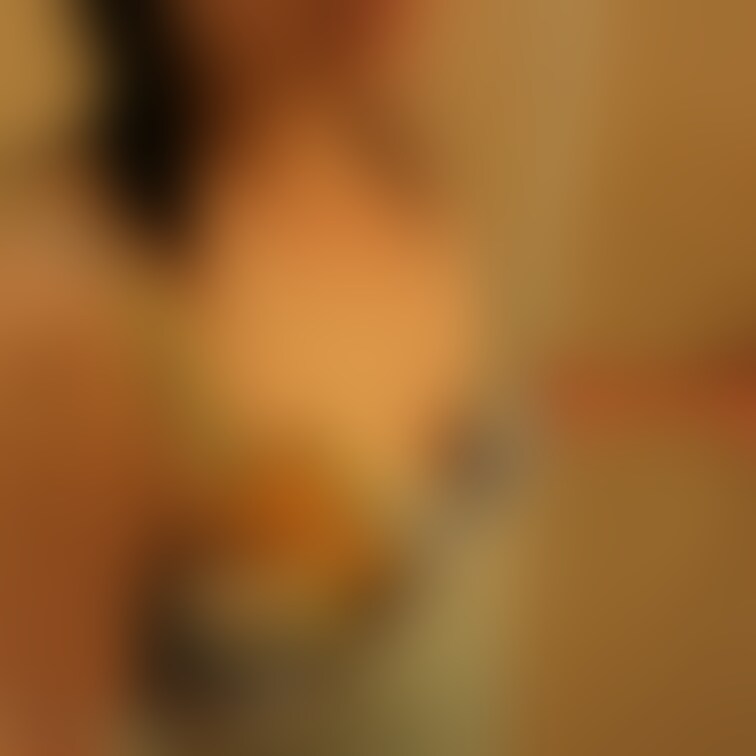 少しMな妻は悪友から色々な写真を撮られてます。