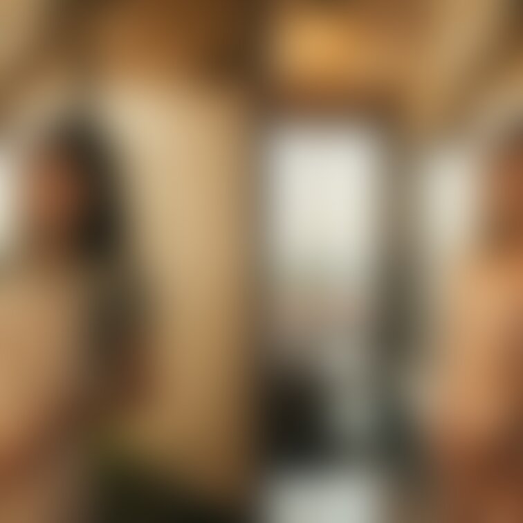 着衣と脱衣を並べた画像です。画像№998