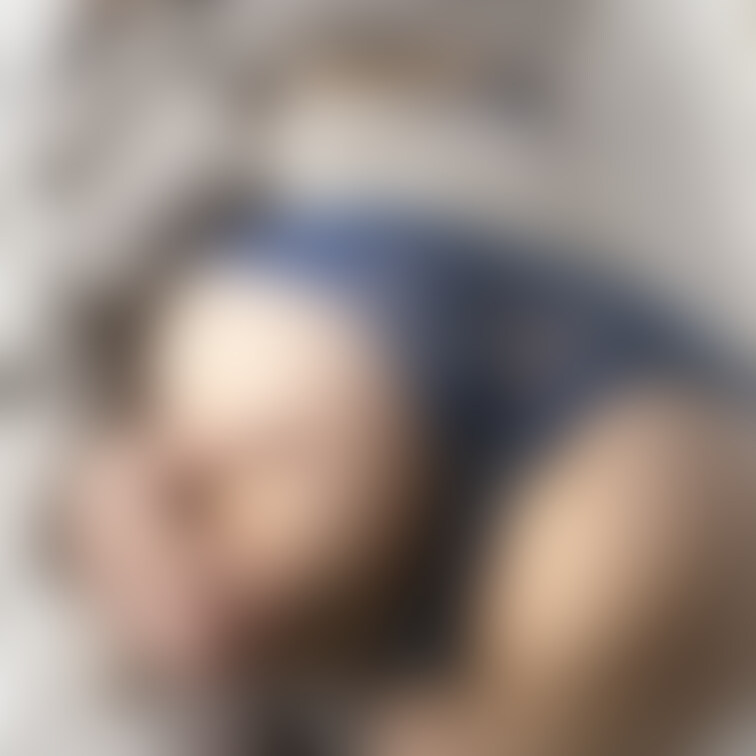 下腹部がむずむずしちゃってて…
いやらしいお蜜がいっぱい溢れちゃってる🥺💦
くちゅくちゅしても
治らないから…
