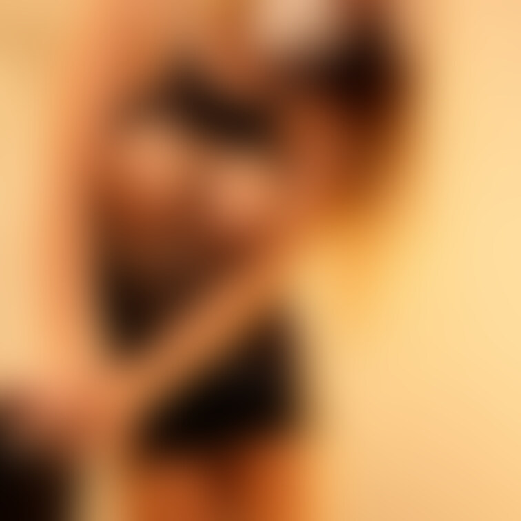 おはよん🖤
今日は朝からちょっと刺激強めだよ🤭
ちんぽ反応しちゃった?💕