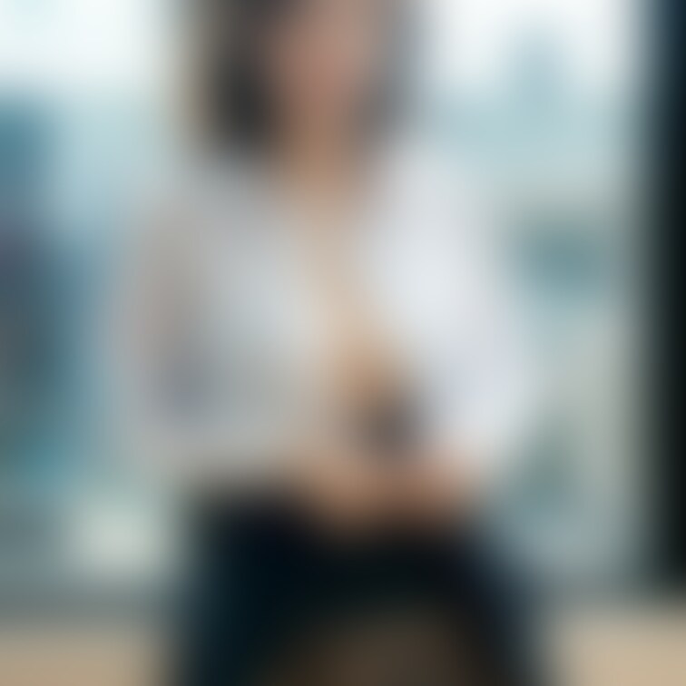 美人OLさんパンツ見せて
おっぱいも