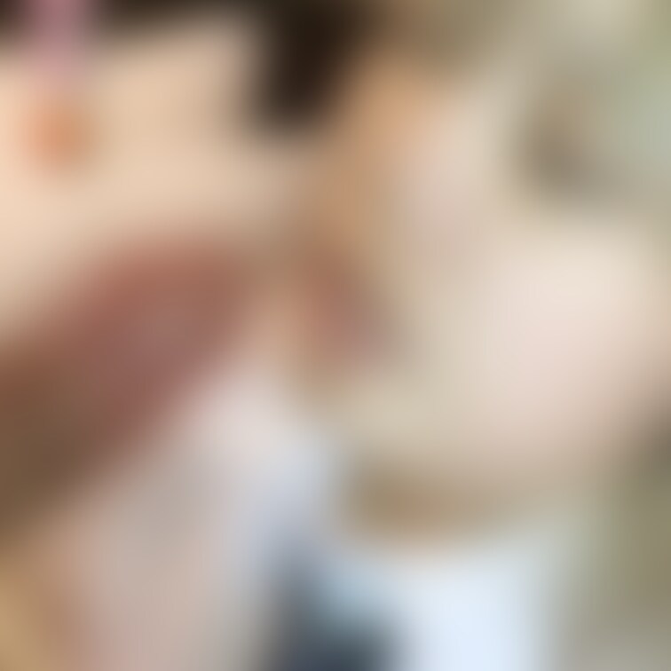 【華のNo.SEVENTEENちゃん】待望のフェラチオ動画先行配信❤️アングルはアップでエロいですよ🤗

彼女の他の