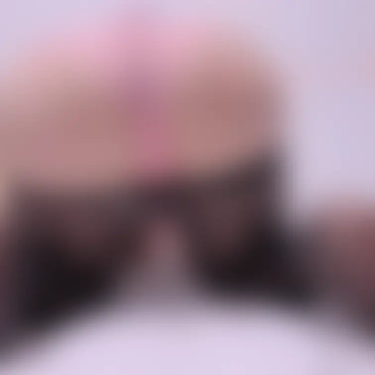四つん這いになるからいじめてくれる？