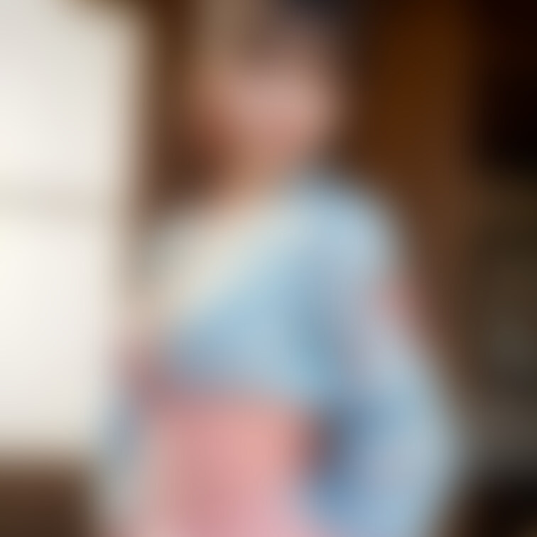 [November 28, 2024 part1]
今日は着物姿💕
露出はないけど、鮮やかな着物姿を楽しんで欲しいな