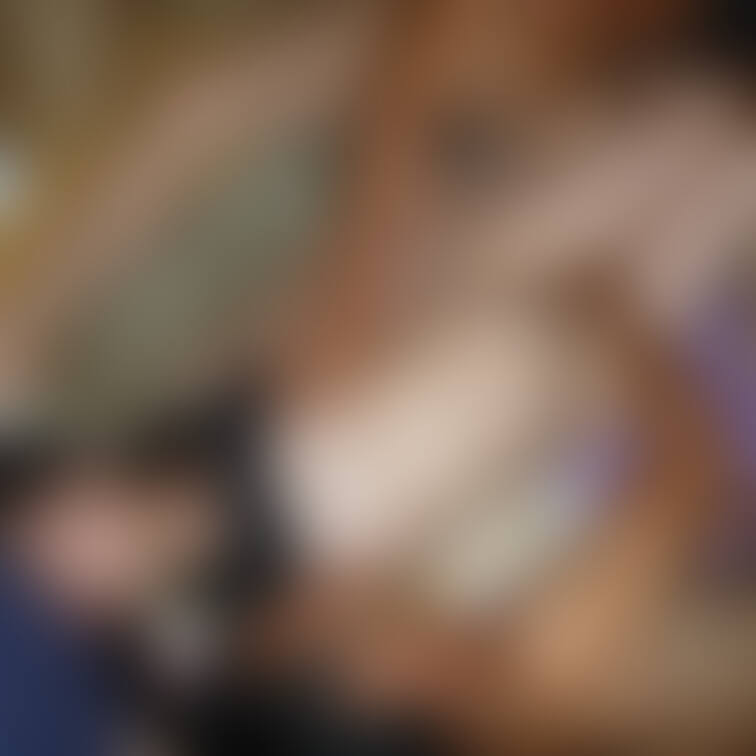 昔、知り合いの妊婦さんをサークルに紹介したときの画像集です。臨月までみんなで中出しして遊んでました。旦那が夜勤の時を狙っ