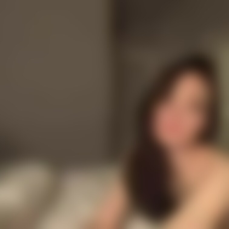 頭を軽く押さえつけられるのも好き…♡