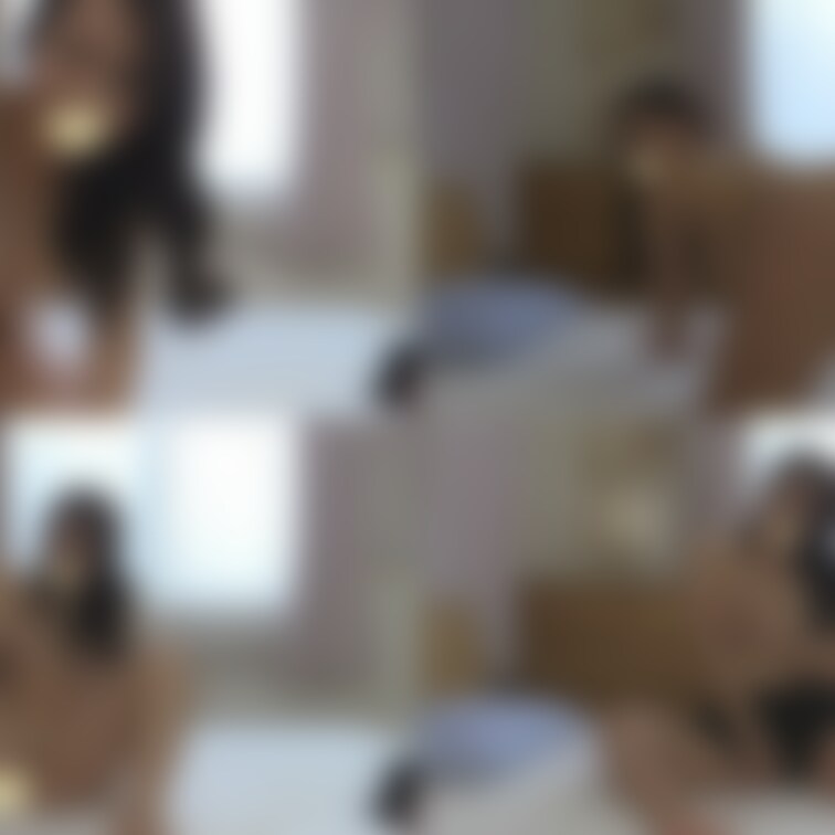 32歳の人妻のオナニーです！
清楚で美人奥さん

オナニー大好きということで
自分撮りで撮ってもらいました☆
