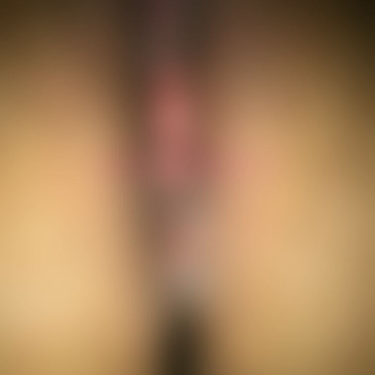 肉厚豊満パイパンギャル妻😘
オマンコも肉厚クパァ〜😋
ヒクヒクアナルも😚