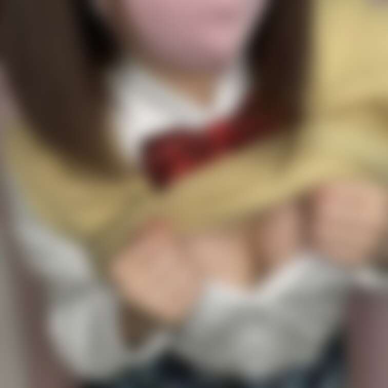 今回の動画は制服コスプレをしながらみゆのおっぱいと乳首をいじいじしてるところを見てほしくて動画にしちゃいました💕

