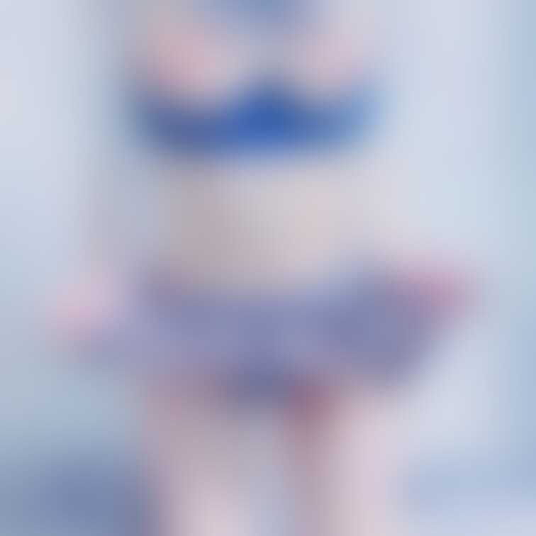 教室でオナニーをしているところをクラスメイトに隠し撮られてしまった女の子。弱みに付け込まれ、彼に命令されるがまま破廉恥な