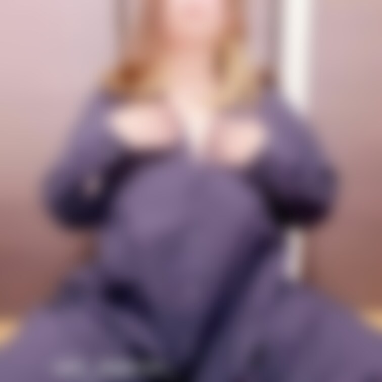 お仕事行く時の服装でしてるの見たいってリクエストしてくれた方ありがとう〜💓どうかなっ💕