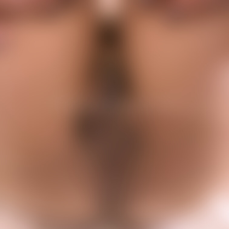 えっちなの溢れちゃってるね💓
りこのいやらしいお汁舐めてくれますか？