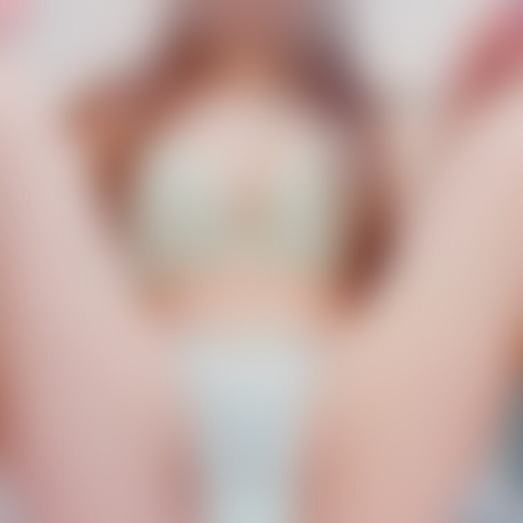 おはよう💕
風邪ひいたのかな…
喉が痛い🥲
熱はないんだけど喉が真っ赤…
病院行ってこようかな💦

季節の変