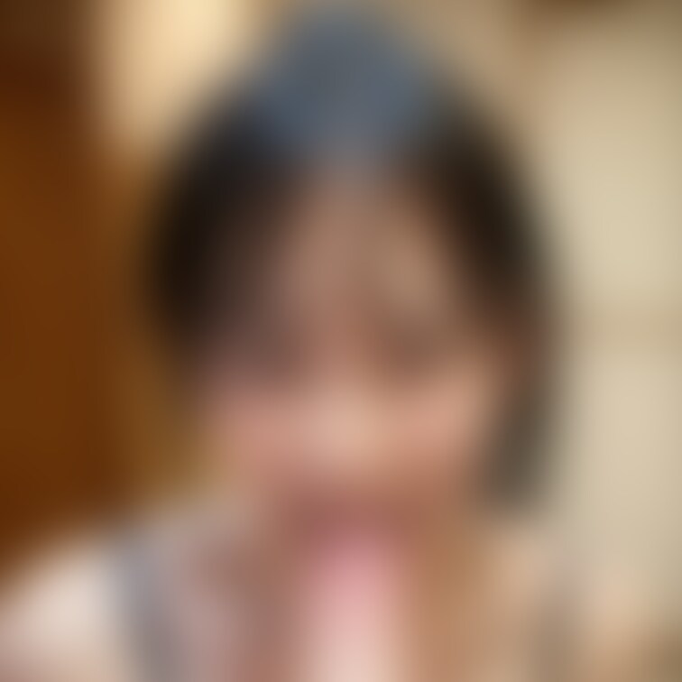 口マッサージサークル練習中。