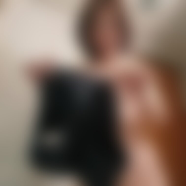 今日もパンツのシミが大変です💦

エッチなニオイが漂っています👃