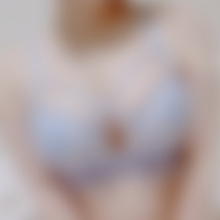 ［有料プラン］可愛い下着と色々なアングル

動画投稿しようとしたら家のWi-Fiが繋がらなくなってしまったので明日大