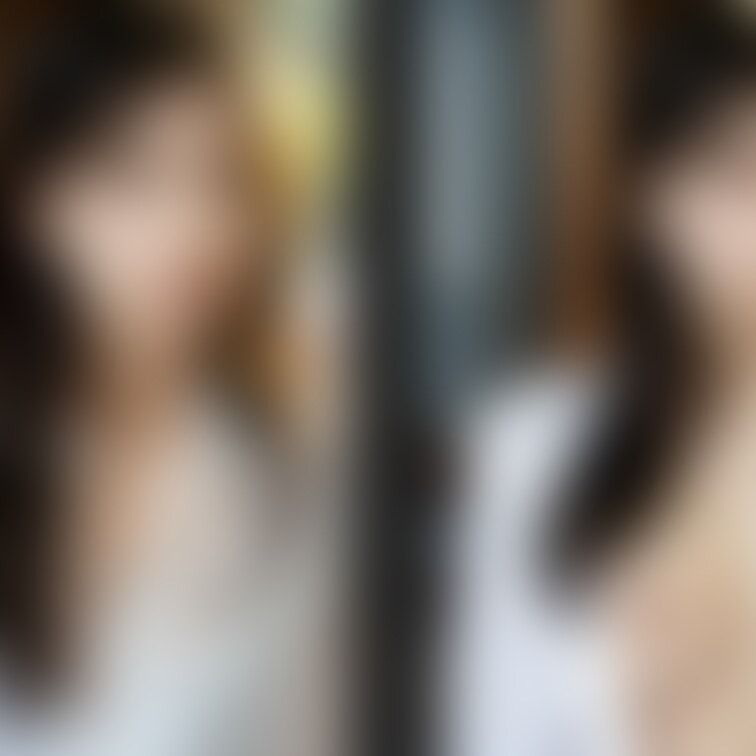着衣と脱衣を並べた画像です。画像№334