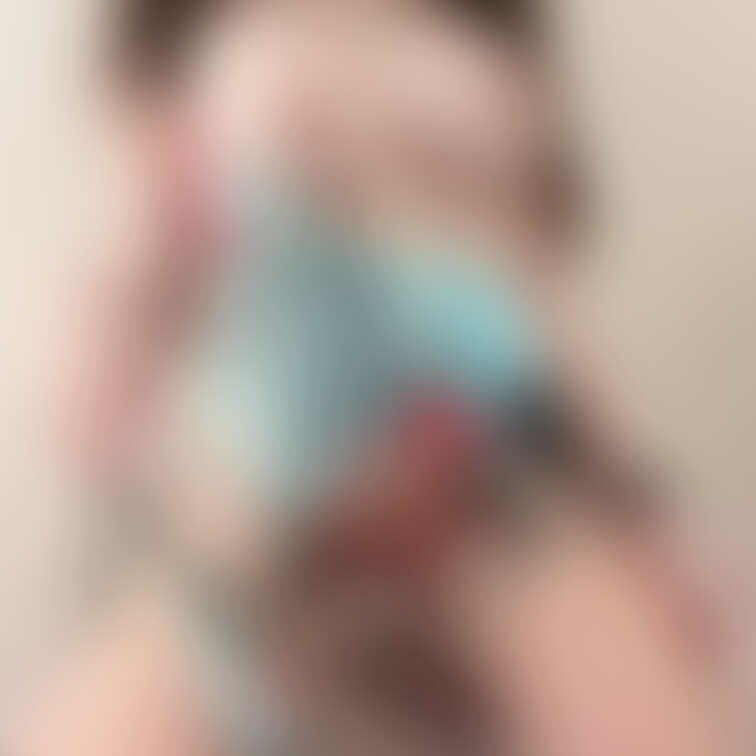 【ガーターだけになるね？❤️】

この間、手コキ動画で投稿したサルートの下着セットです🥰

下僕さんがくれたので