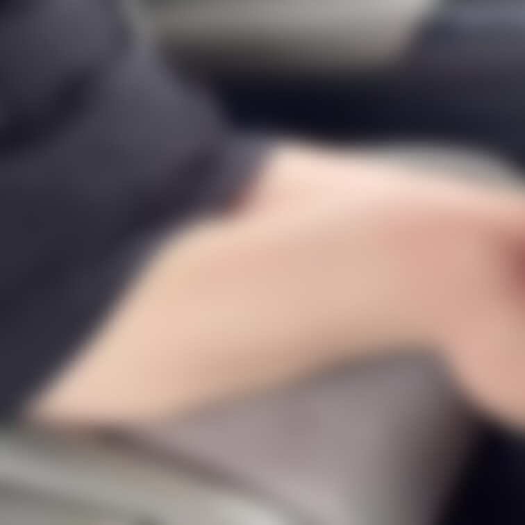 車でオナニーしてもらいました。