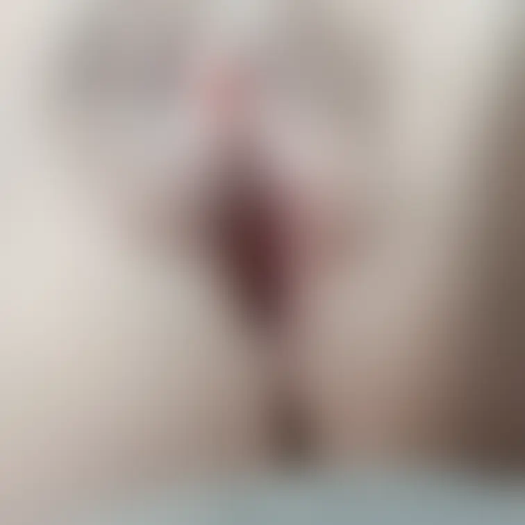 くぱぁしてみました⋯//
奥まで見られちゃうかもってドキドキが好きです♡