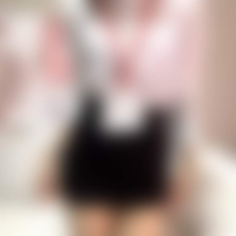 会社の人は私が裏垢女子やってるとはバレてません😏
あと普段は社員証ぶらさげて会社に行ってますが、
写真撮るときだけI