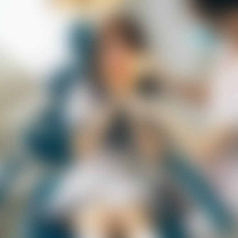 女性患者、歯科治療、涙目、セーラー服