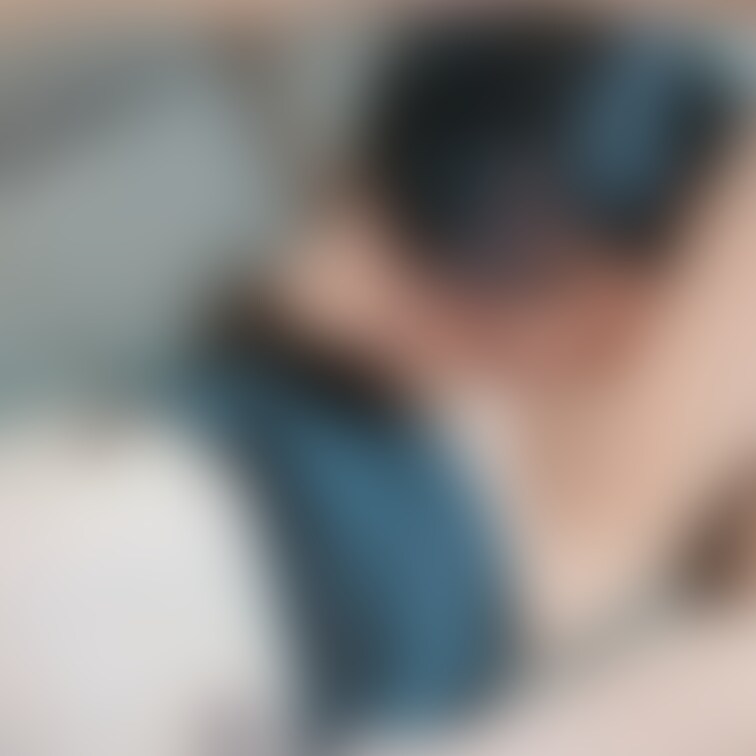 昨日載せた奥さんにクンニをしてるところの写真です😆
奥さんはクンニ大好きなので、すぐにお汁が出てきます😍
しかも、こ