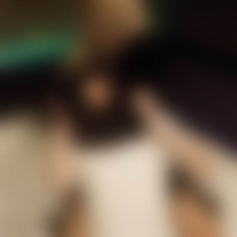 【モコモコファーのSギャル2人組の絞め/○○○】
モコモコふわふわなファーを絞めや○○○の道具に、武闘派はギャル2人に