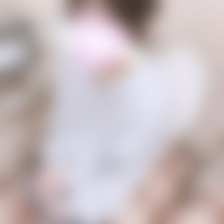 おまんこ濡らしてパンツを汚してしまって
ちょっとしょんぼりなつ👶🏻🍼笑