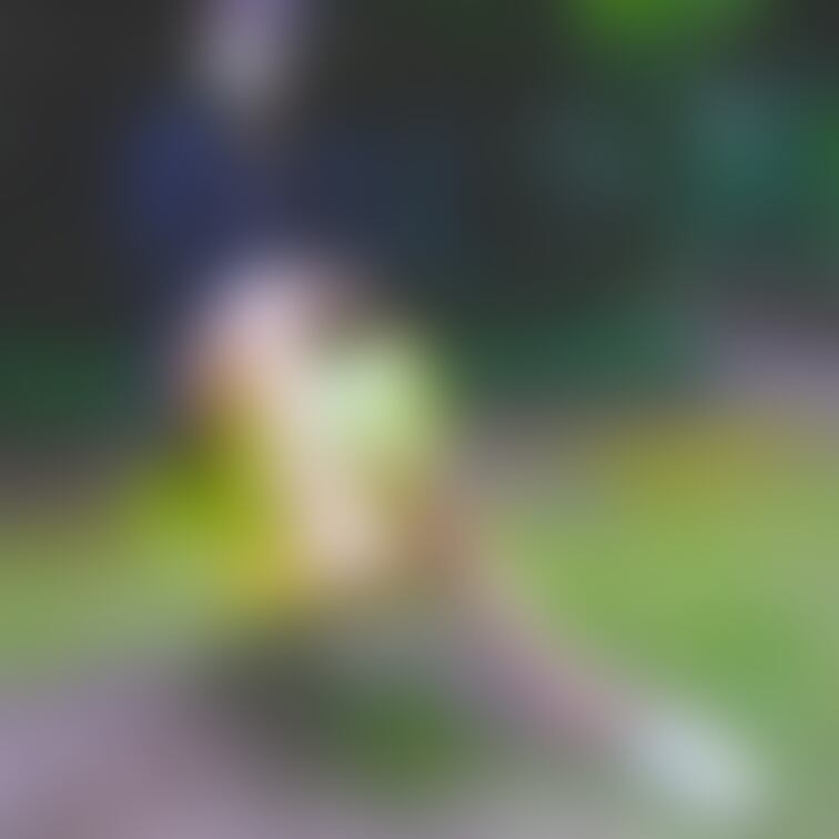 制服公園散歩シリーズ写真です❣️このシリーズはたくさんあるので更新が続きます❣️