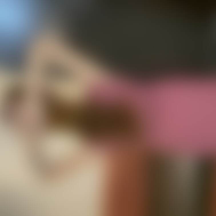 めるちゃんの美髪を堪能💕
分け目を堪能💕その1