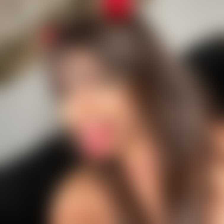 キティからのお知らせ💋 「顔にたっぷりかけられるのが大好き…」😍✨ これからさらに刺激的な動画も公開予定だから、楽しみに
