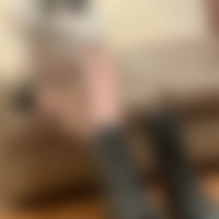 愛嬌バツグン女子大生 ももちゃん🍑①
 
 足のサイズ:23cm