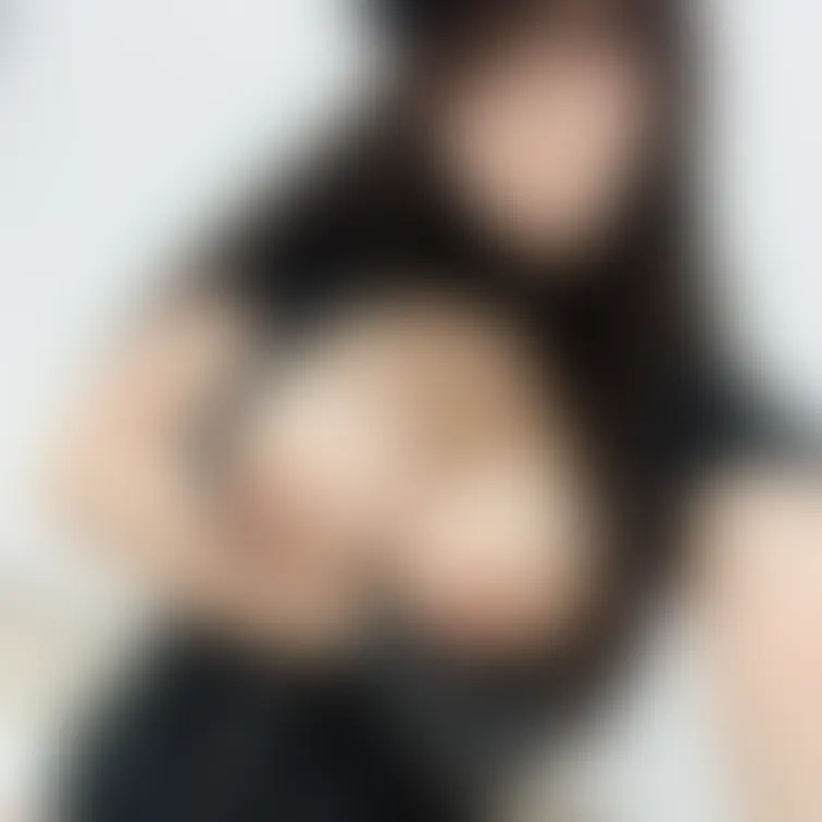暑い日が続いていますがみなさん体調気をつけましょう。そしてコスプレから飛び出すおっぱいです。