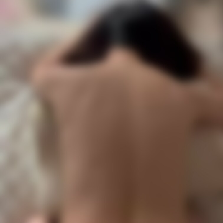夫婦の営みです💕
バックでイかされてます😂