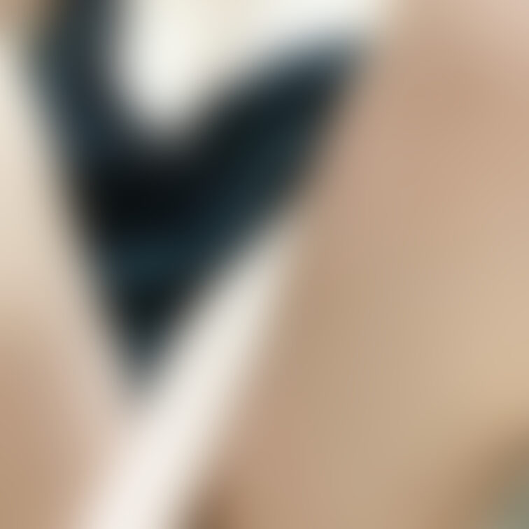 あ、そんなとこから覗くなんて！
悪い子ですね😏💜
