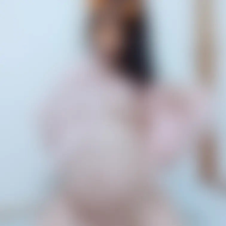 ローアングルおっぱい3連続🌟
妊娠22週、
完全にでべそになってきてて恥ずかしい。。🦊