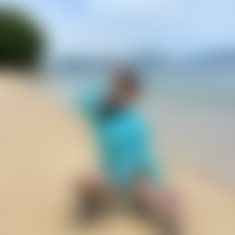復活！！
海での露出撮影会🐬🏝

画像が沢山あるので、○○○に全部載せて、ここでは一部を載せますね🥰

明日も
