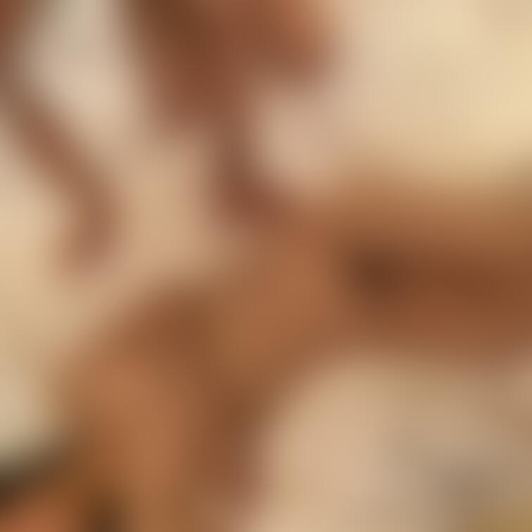 単独さんに生で入れられ、腹射。。。。
覗きをやめ、部屋内に入って激写しました。